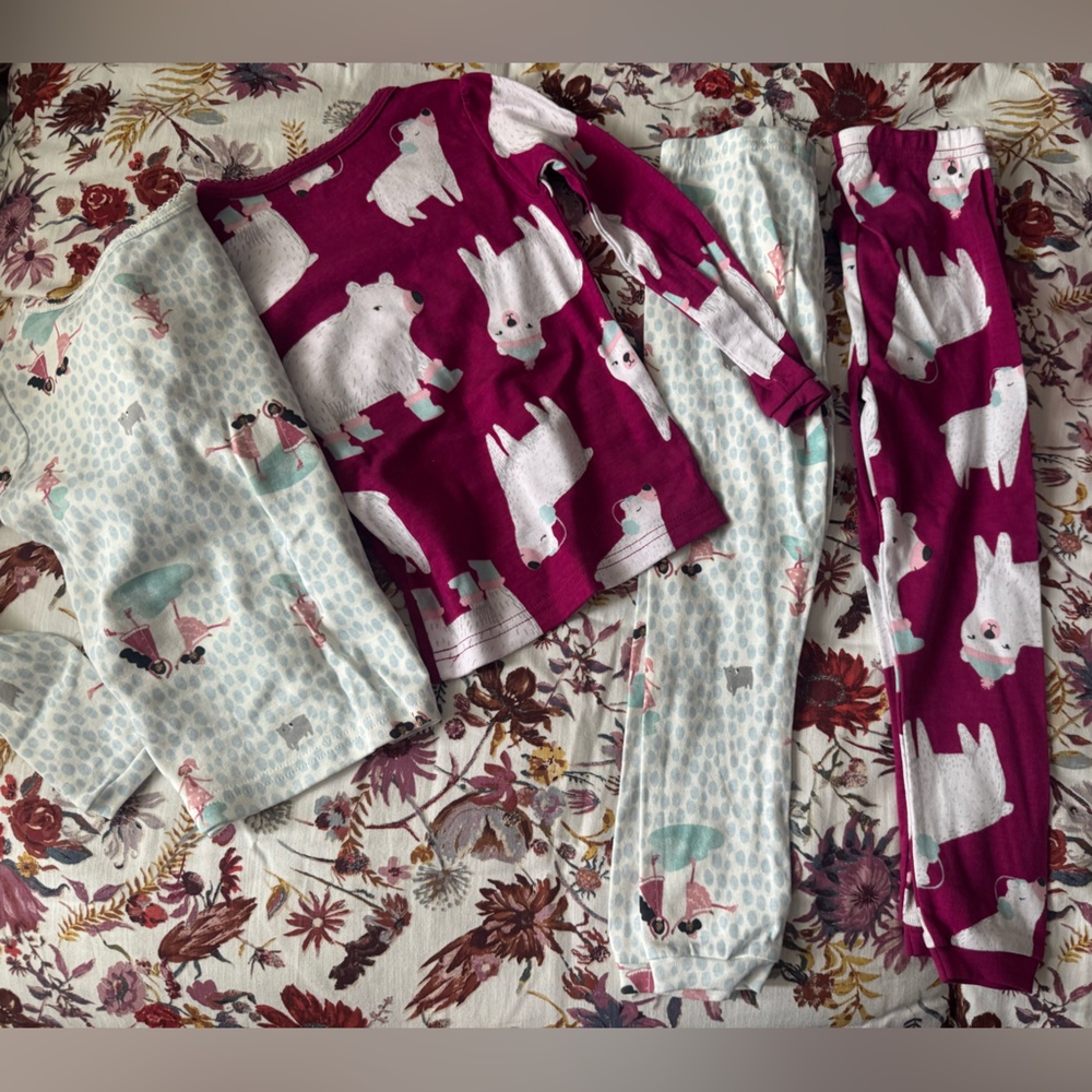 NWT 3T 2 pair Adorable Kids Pajamas Set - Purple and White